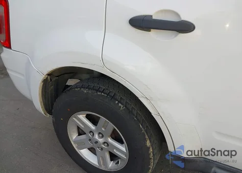 2008 Ford Escape Hybrid from USA, damaged, VIN 1FMCU49H58KB99530